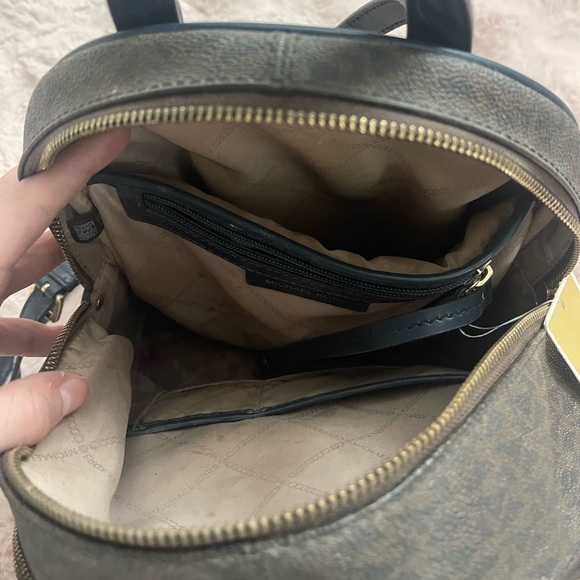 Used Michael Kors Rhea Zip backpack - Picture 12 of 17